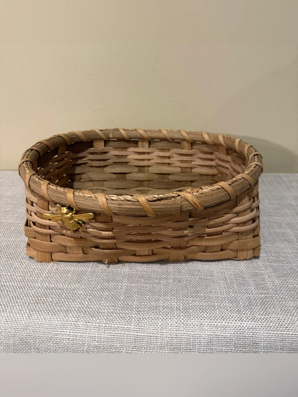 Vintage B. Sloan 1993 Woven Splint Basket Gold Bee Accents Country Cottage